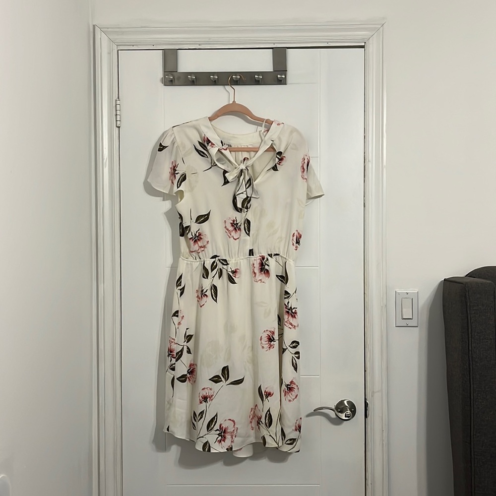 RW&Co Beautiful White Floral Dress